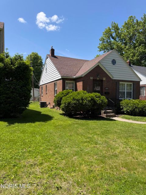 Tiny photo for 2829 Merrimac Boulevard, Toledo, OH 43606 (MLS # 10008134)