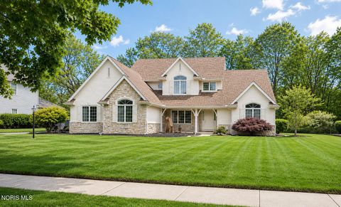 Photo of 3435 Swan Ridge Lane, Maumee, OH 43537 (MLS # 10007600)