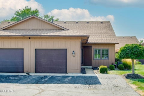 Tiny photo for 70 N Harbors End Drive, Port Clinton, OH 43452 (MLS # 10011289)
