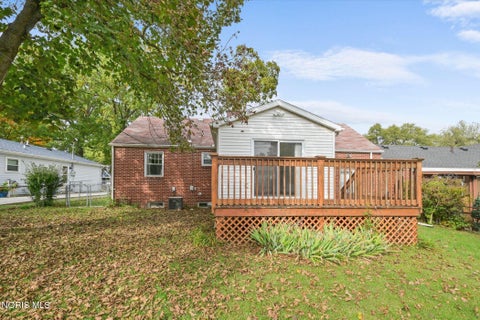 Tiny photo for 2419 Bucklew Dr DR, Toledo, OH 43613 (MLS # 10014841)