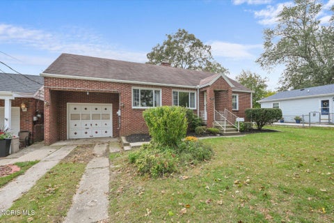 Tiny photo for 2419 Bucklew Dr DR, Toledo, OH 43613 (MLS # 10014841)