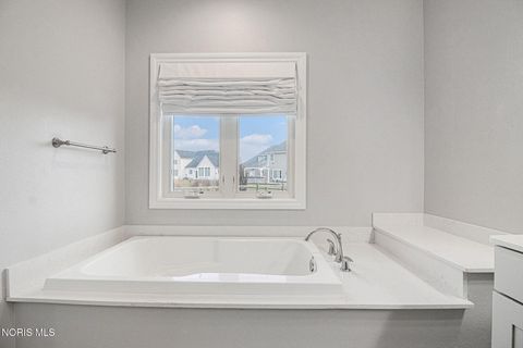 Tiny photo for 2354 Goldenrod Lane, Perrysburg, OH 43551 (MLS # 10005289)