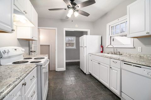 Tiny photo for 4705 W Bancroft Street, Toledo, OH 43615 (MLS # 10003243)