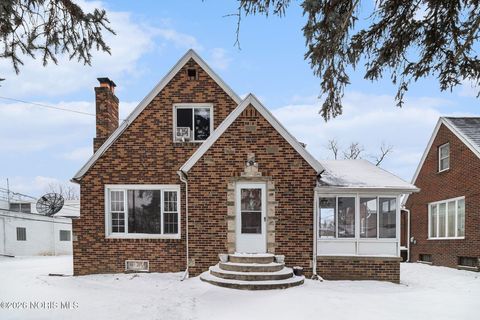 Tiny photo for 4705 W Bancroft Street, Toledo, OH 43615 (MLS # 10003243)