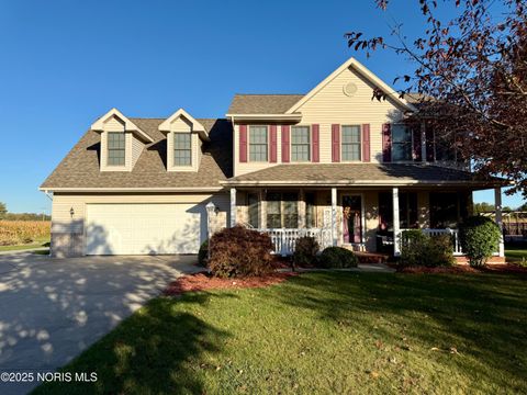 Photo of 810 Greenview Avenue, Delta, OH 43515 (MLS # 10000361)