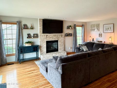 Tiny photo for 810 Greenview Avenue, Delta, OH 43515 (MLS # 10000361)