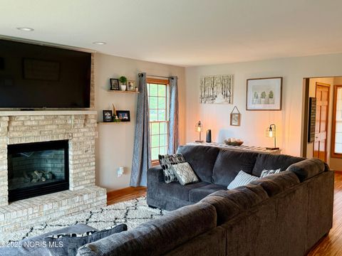 Tiny photo for 810 Greenview Avenue, Delta, OH 43515 (MLS # 10000361)