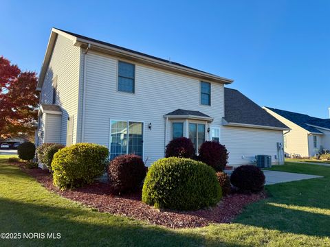Tiny photo for 810 Greenview Avenue, Delta, OH 43515 (MLS # 10000361)