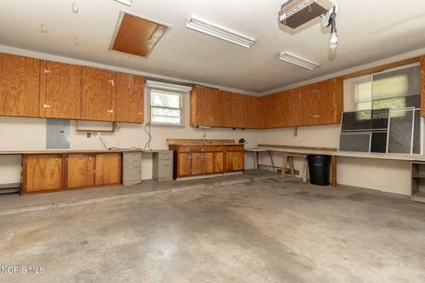 Tiny photo for 1864 Travis Drive, Toledo, OH 43613 (MLS # 10008444)