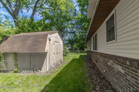 Tiny photo for 1864 Travis Drive, Toledo, OH 43613 (MLS # 10008444)