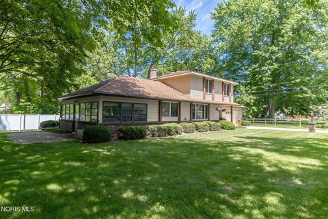 Tiny photo for 1864 Travis Drive, Toledo, OH 43613 (MLS # 10008444)