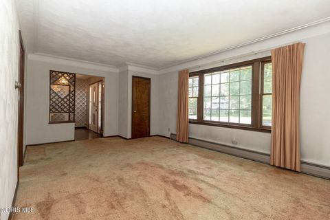 Tiny photo for 1864 Travis Drive, Toledo, OH 43613 (MLS # 10008444)