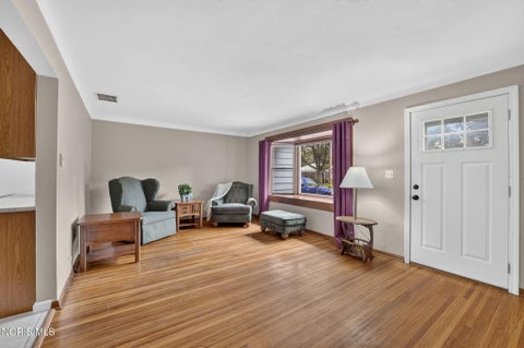 Tiny photo for 916 Gustin Avenue, Bowling Green, OH 43402 (MLS # 10012556)