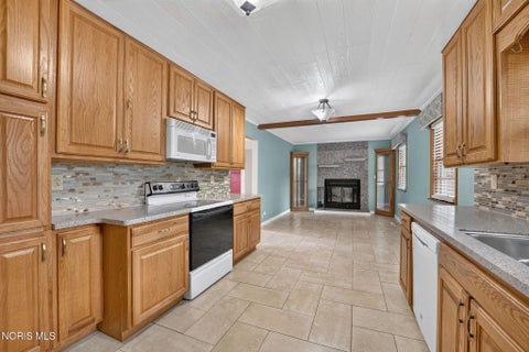 Tiny photo for 916 Gustin Avenue, Bowling Green, OH 43402 (MLS # 10012556)