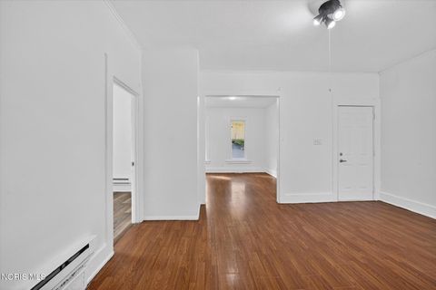 Tiny photo for 2938 Chase Street, Toledo, OH 43611 (MLS # 10008034)