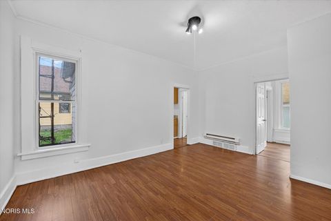 Tiny photo for 2938 Chase Street, Toledo, OH 43611 (MLS # 10008034)