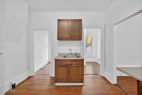 Tiny photo for 2938 Chase Street, Toledo, OH 43611 (MLS # 10008034)