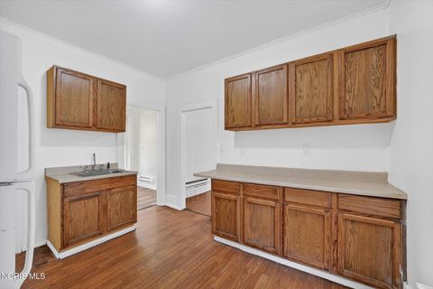 Tiny photo for 2938 Chase Street, Toledo, OH 43611 (MLS # 10008034)