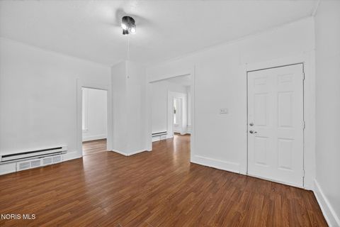 Tiny photo for 2938 Chase Street, Toledo, OH 43611 (MLS # 10008034)