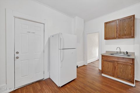 Tiny photo for 2938 Chase Street, Toledo, OH 43611 (MLS # 10008034)