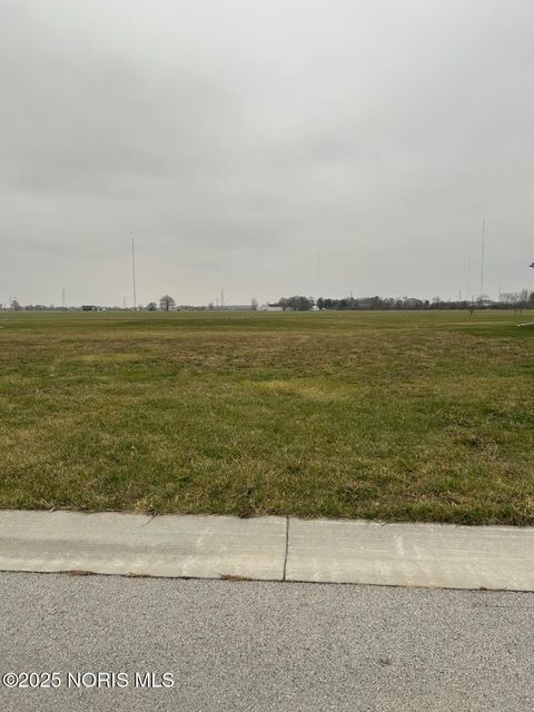 Photo of 5548 Eagles Landing Drive, Oregon, OH 43616 (MLS # 10001748)