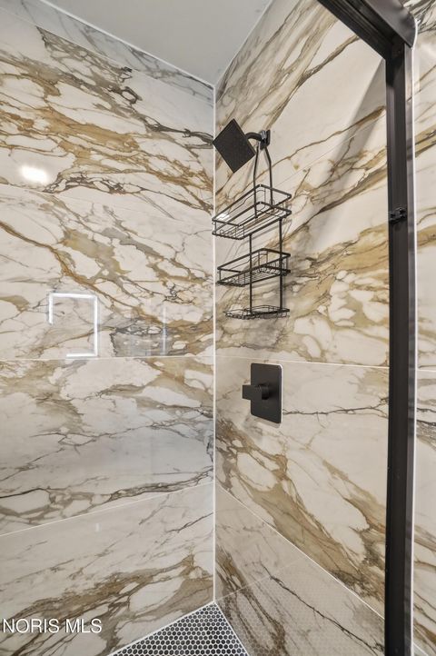 Tiny photo for 110 Mount Vernon Place, Walbridge, OH 43465 (MLS # 10006372)