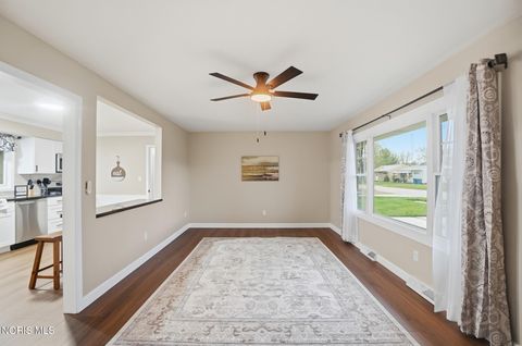 Tiny photo for 110 Mount Vernon Place, Walbridge, OH 43465 (MLS # 10006372)