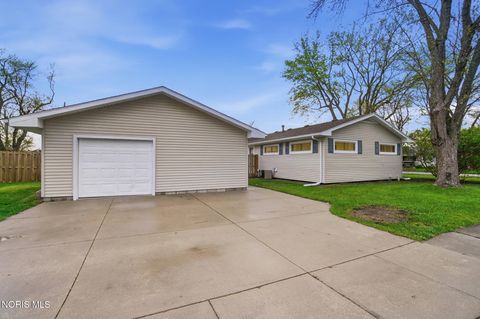 Tiny photo for 110 Mount Vernon Place, Walbridge, OH 43465 (MLS # 10006372)