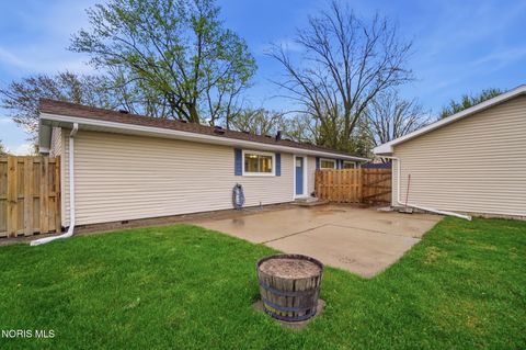 Tiny photo for 110 Mount Vernon Place, Walbridge, OH 43465 (MLS # 10006372)