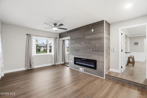 Tiny photo for 110 Mount Vernon Place, Walbridge, OH 43465 (MLS # 10006372)