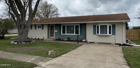 Photo of 110 Mount Vernon Place, Walbridge, OH 43465 (MLS # 10006372)