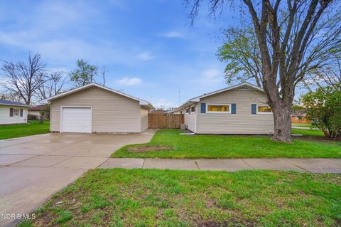 Tiny photo for 110 Mount Vernon Place, Walbridge, OH 43465 (MLS # 10006372)