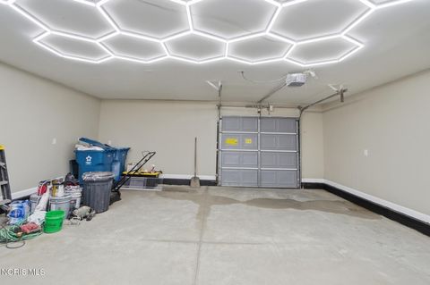 Tiny photo for 110 Mount Vernon Place, Walbridge, OH 43465 (MLS # 10006372)