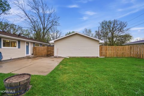 Tiny photo for 110 Mount Vernon Place, Walbridge, OH 43465 (MLS # 10006372)