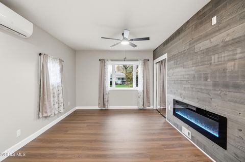 Tiny photo for 110 Mount Vernon Place, Walbridge, OH 43465 (MLS # 10006372)