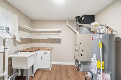 Tiny photo for 110 Mount Vernon Place, Walbridge, OH 43465 (MLS # 10006372)