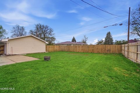 Tiny photo for 110 Mount Vernon Place, Walbridge, OH 43465 (MLS # 10006372)