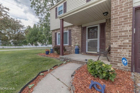 Tiny photo for 6218 White Oak Drive, Toledo, OH 43615 (MLS # 10013112)