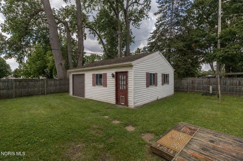 Tiny photo for 6218 White Oak Drive, Toledo, OH 43615 (MLS # 10013112)