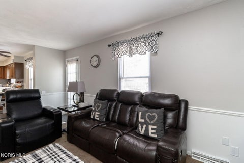 Tiny photo for 6218 White Oak Drive, Toledo, OH 43615 (MLS # 10013112)