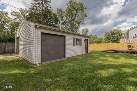 Tiny photo for 6218 White Oak Drive, Toledo, OH 43615 (MLS # 10013112)