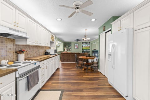 Tiny photo for 3842 Satinwood Drive, Toledo, OH 43623 (MLS # 10014843)
