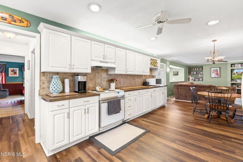 Tiny photo for 3842 Satinwood Drive, Toledo, OH 43623 (MLS # 10014843)