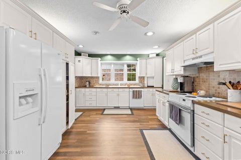 Tiny photo for 3842 Satinwood Drive, Toledo, OH 43623 (MLS # 10014843)