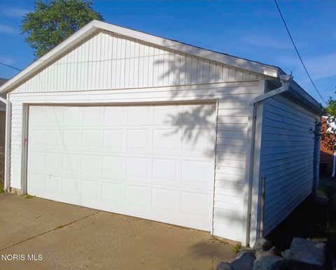 Tiny photo for 1534 Oakmont Street, Toledo, OH 43605 (MLS # 10011021)