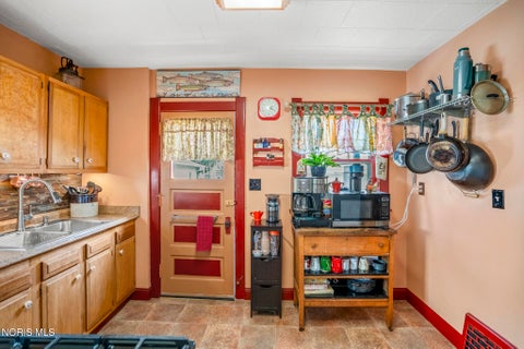 Tiny photo for 4132 Parrakeet Avenue, Toledo, OH 43612 (MLS # 10014616)