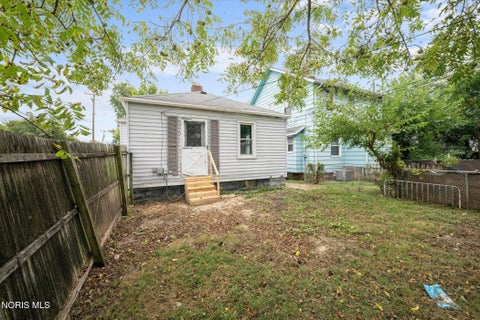 Tiny photo for 4243 Fairview Drive, Toledo, OH 43612 (MLS # 10013414)