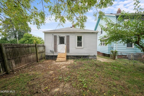 Tiny photo for 4243 Fairview Drive, Toledo, OH 43612 (MLS # 10013414)