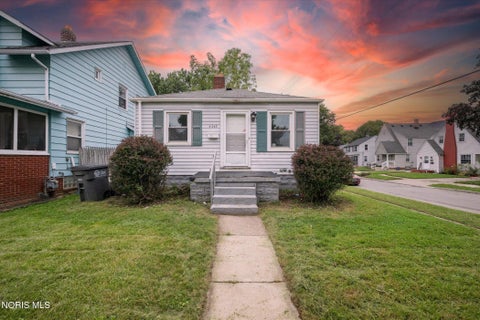 Photo of 4243 Fairview Drive, Toledo, OH 43612 (MLS # 10013414)