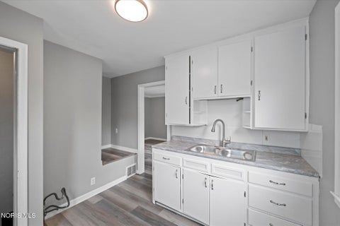 Tiny photo for 4243 Fairview Drive, Toledo, OH 43612 (MLS # 10013414)